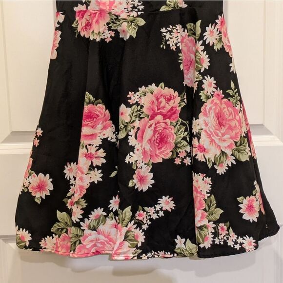 EUC Forever 21 S Backless Keyhole Black and Pink Floral A-Line Dress - Picture 2 of 6